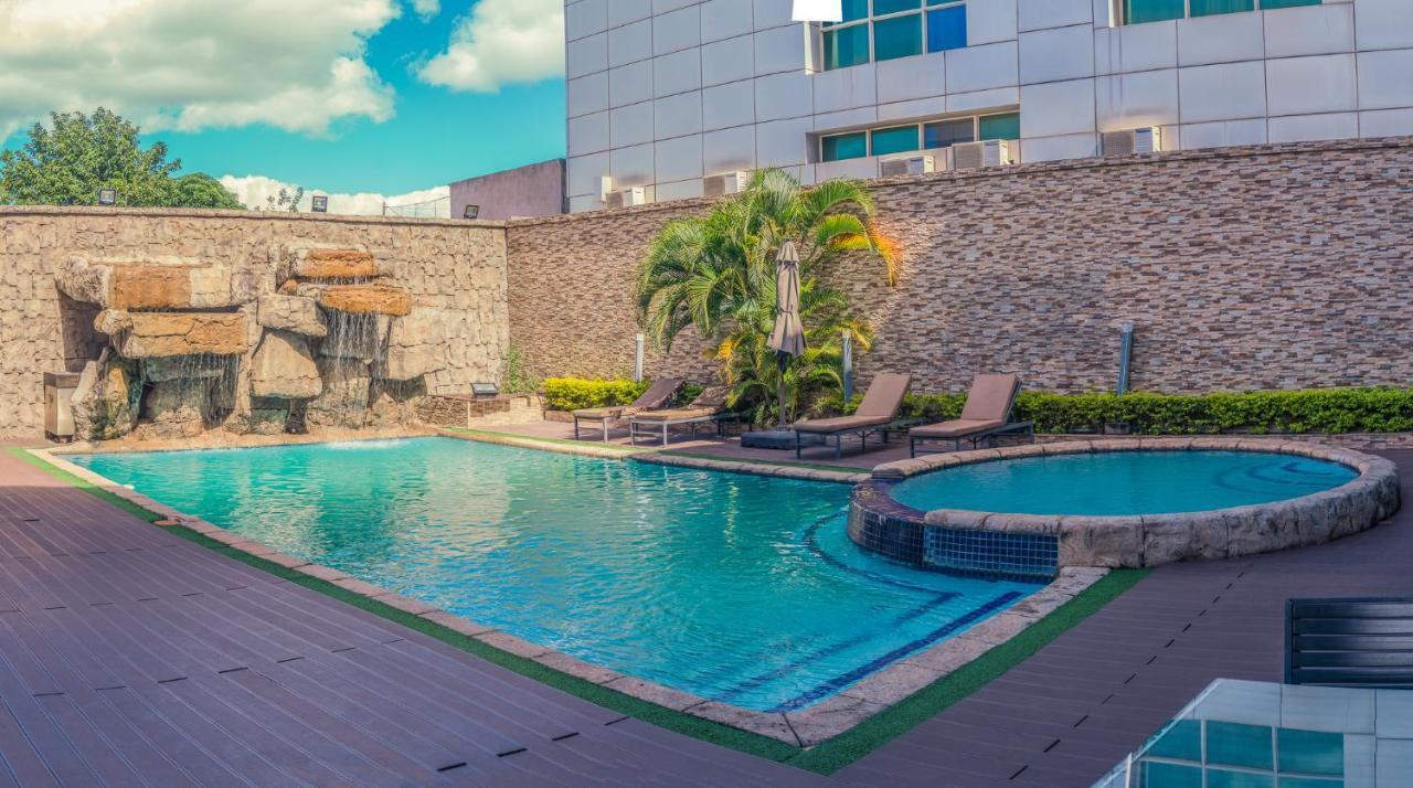 Seasons Hotel And Spa نامبولا المظهر الخارجي الصورة