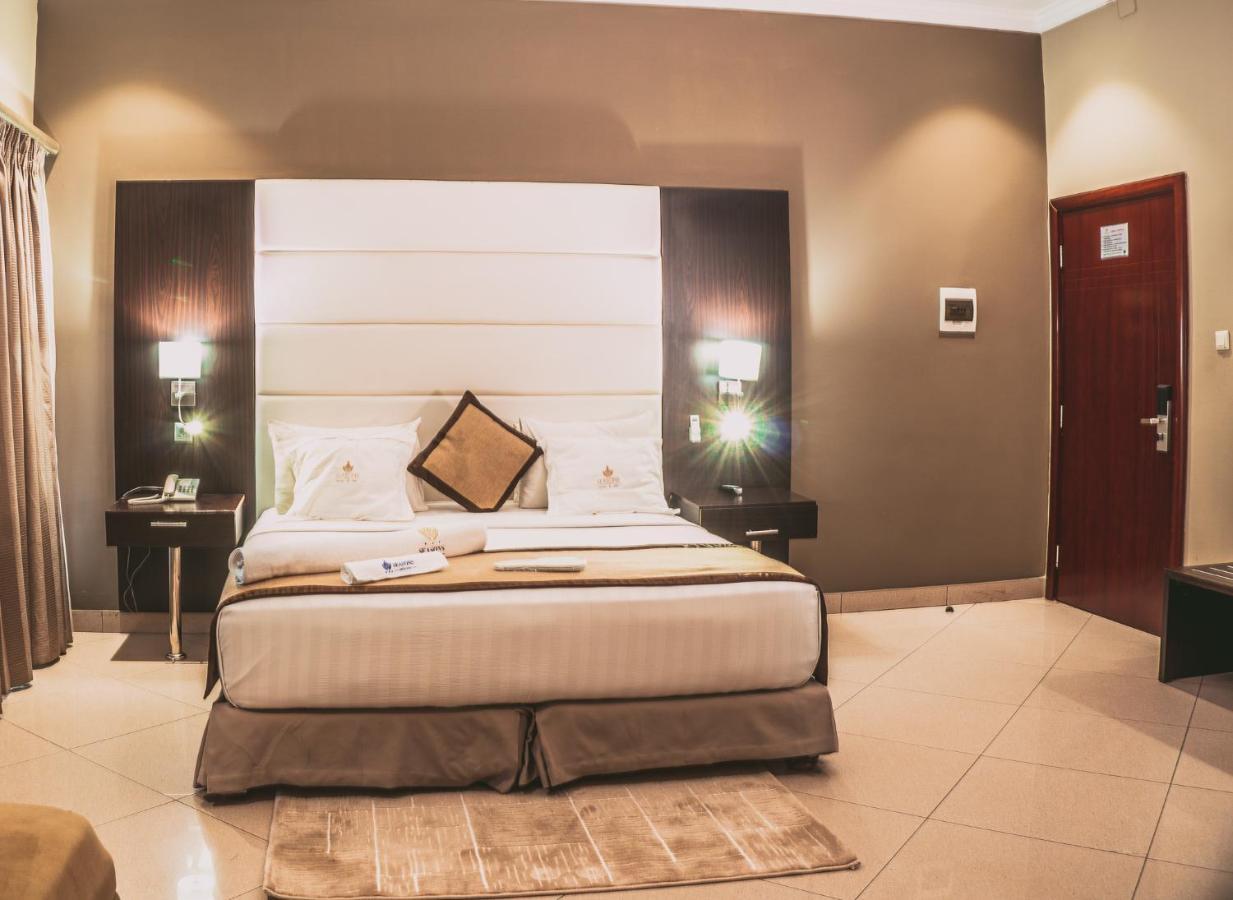 Seasons Hotel And Spa نامبولا المظهر الخارجي الصورة