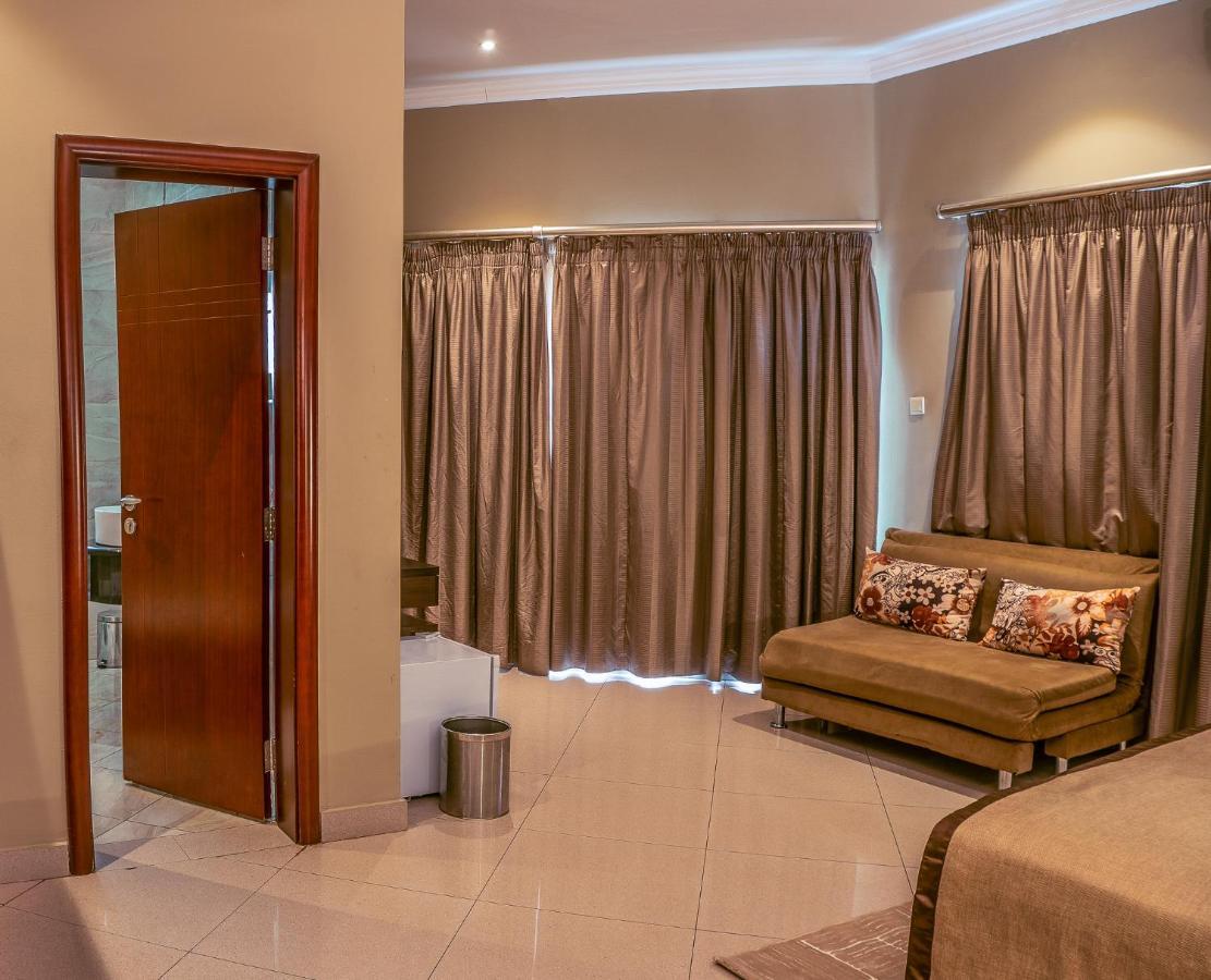 Seasons Hotel And Spa نامبولا المظهر الخارجي الصورة